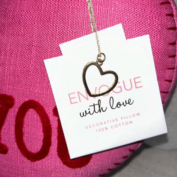 Valentine’s day Envogue Love You Pink Red Heart Decorative Pillow - Picture 2 of 8